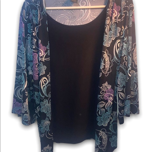 SUSAN Lawrence  Black Floral Attached Cardigan  Top Size Medium. - Picture 2 of 7
